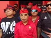 Edi Wirawan Maju Kembali, Setor Formulir Dikawal Ratusan Simpatisan