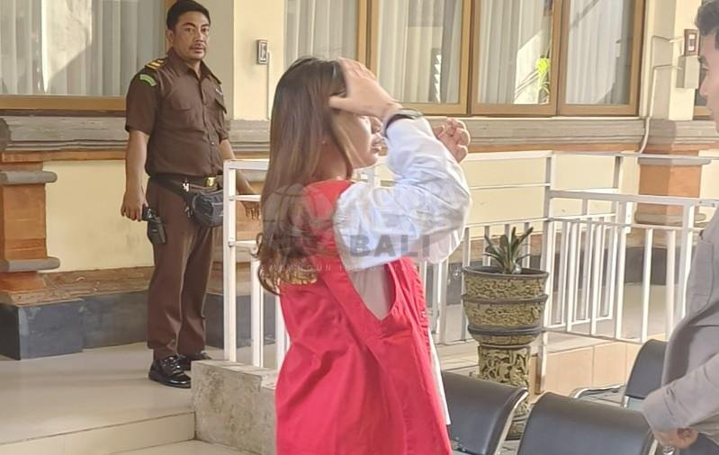 Selebgram judi online, selebgram judi, sidang judol, Safirah Rabbani, Safirah Rabbani judol, sidang judol, sidang judi onlie