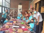 Kunjungan Edukatif, Anak Disabilitas YPK Bali Belajar Produksi Dupa Kaori di Gianyar