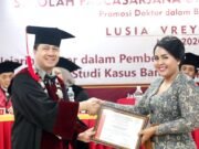 Digitalisasi dan Budaya Lokal Bertemu dalam Disertasi Doktor Lusia Vreyda Adveni