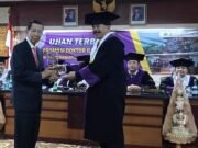 Disertasi Kritik Dikotomi Hindu, Mantan Gubernur Bali Raih Gelar Doktor