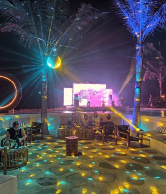 Moonstone Beach Lounge Rayakan Anniversary Ke-1 dengan Semarak Budaya & Musik Hits