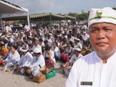 Ketua PSN Bali: Lebih dari 3.000 Pemedek Padati Pantai Mertasari dalam Upacara Banyu Pinaruh