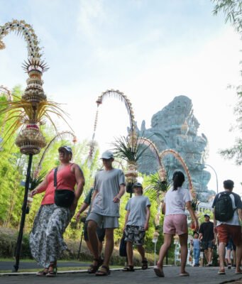 Penjor Festival 2025 Tutup dengan Sukses, Kolaborasi Warna-warni Budaya Bali Memukau Pengunjung