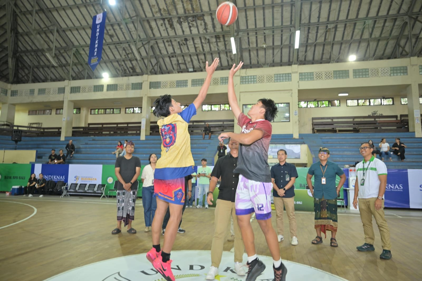 berita_262602070221_SinergiOlahragadanLiterasiKeuanganuntukGenerasiEmasBali,BankBPDBaliUndiknasRektorCup2026ResmiDigelar