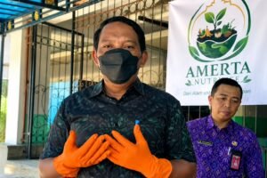 Ketua DPRD Badung Anom Gumanti Resmikan Fasilitas Pengolahan Sampah Organik di Sekretariat DPRD
