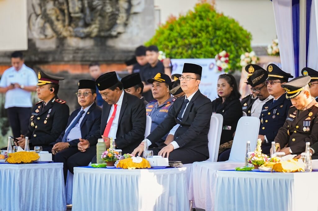 Sekda dan Ketua DPRD Badung Hadiri Apel HUT Ke-80 Bhayangkara, Perkuat Sinergi Jaga Kamtibmas dan Pariwisata