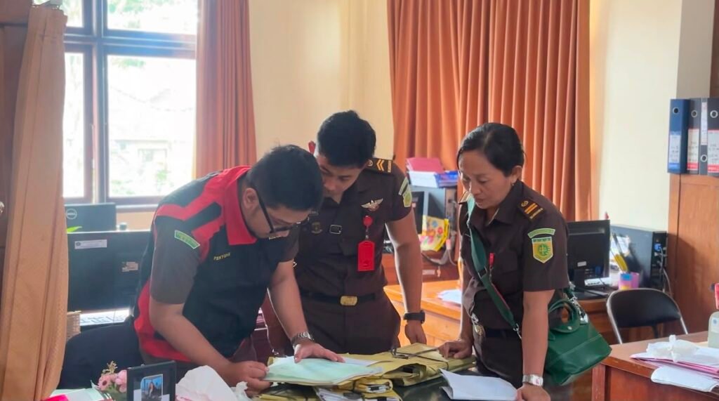 Kejari Tabanan Geledah Dinkes, Bongkar Dugaan Korupsi Anggaran BBM dan Makan Minum 2023-2025