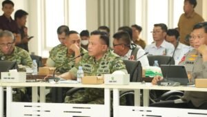 Pangdam XXII/TB Dampingi Kasad dan Kepala BNPB Tinjau Penanganan Karhutla di Kalsel dan Kalteng