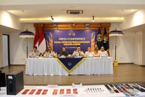 Markas Pinjol Daring di Kuta Utara Terbongkar, Imigrasi Amankan 17 WNA